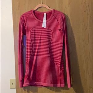 Long sleeved Lululemon shirt